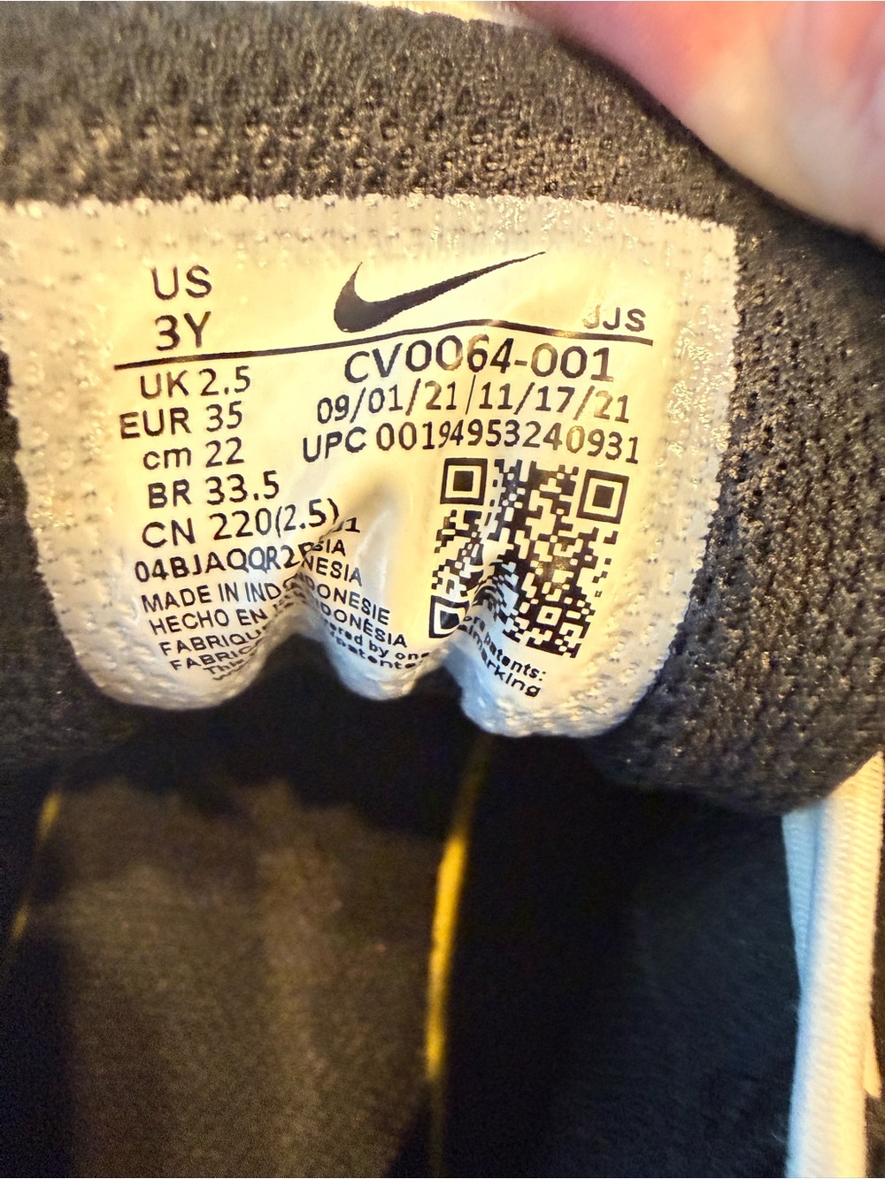 Nike Kids’ Air Max 90 Toggle PS All Black Size 3Y or Women’s 4.5 Easy On/Off - Picture 8 of 8